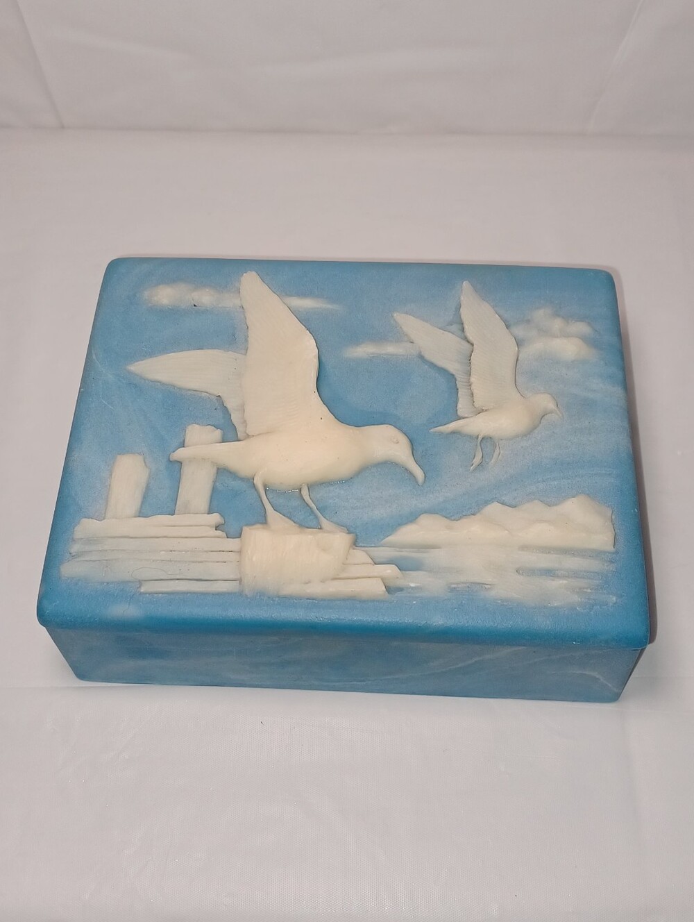 Vintage Marbled Blue Stone Incolay 3D Seagull Relief Trinket Box MCM 70s 80s
